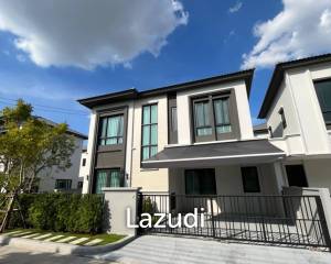 3 Bed 4 Bath 184 SQ.M Grande Pleno Sukhumvit-Bangna