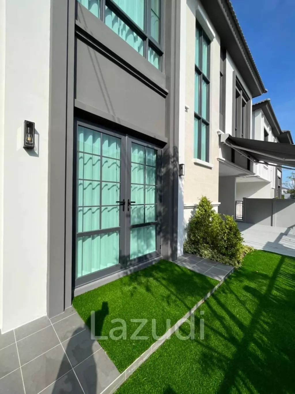3 Bed 4 Bath 184 SQ.M Grande Pleno Sukhumvit-Bangna
