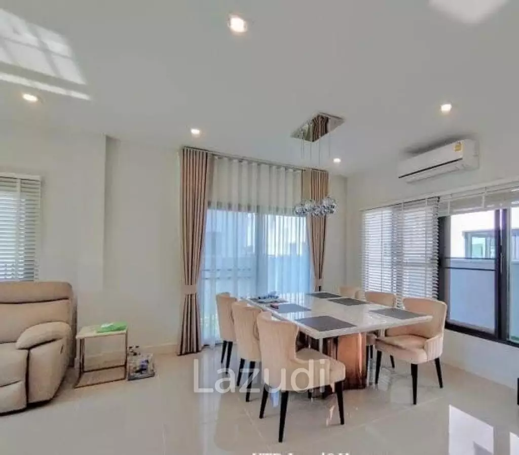 3 Bed 4 Bath 184 SQ.M Grande Pleno Sukhumvit-Bangna