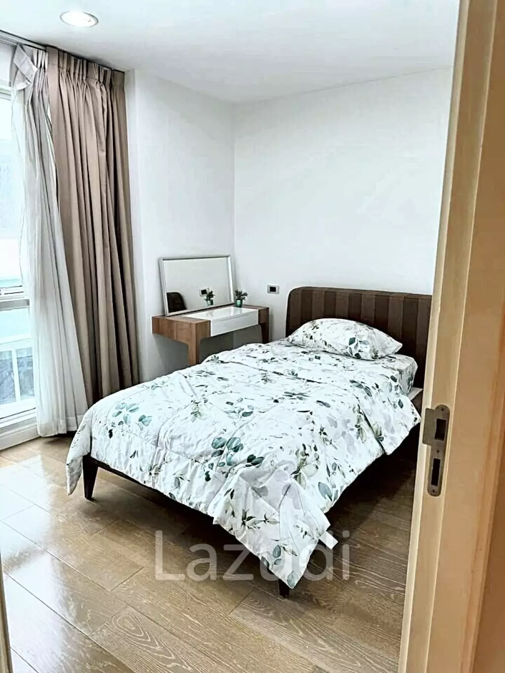 2 Bed 2 Bath 67 SQ.M The Crest Sukhumvit 24