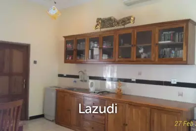 STRATEGIC CORNER VILLA WITH SPACIOUS GARDEN IN JIMBARAN