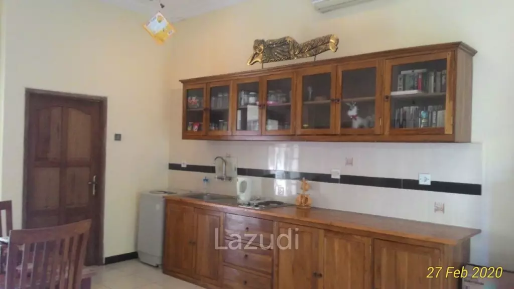 STRATEGIC CORNER VILLA WITH SPACIOUS GARDEN IN JIMBARAN