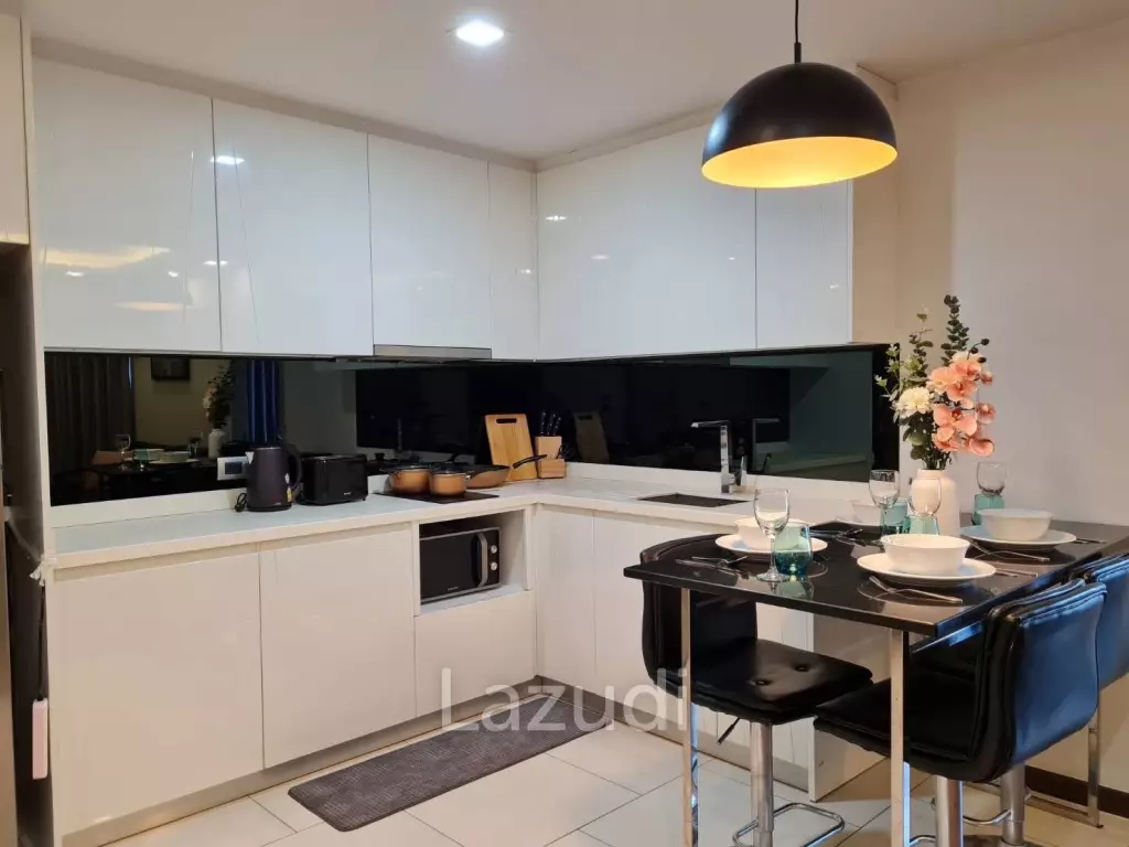 2 Beds 2 Baths 81.5 SQ.M. The Peak Towers Condominium