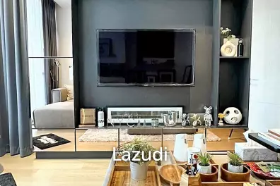 1 Bed 1 Bath 54 SQ.M The Strand Thonglor