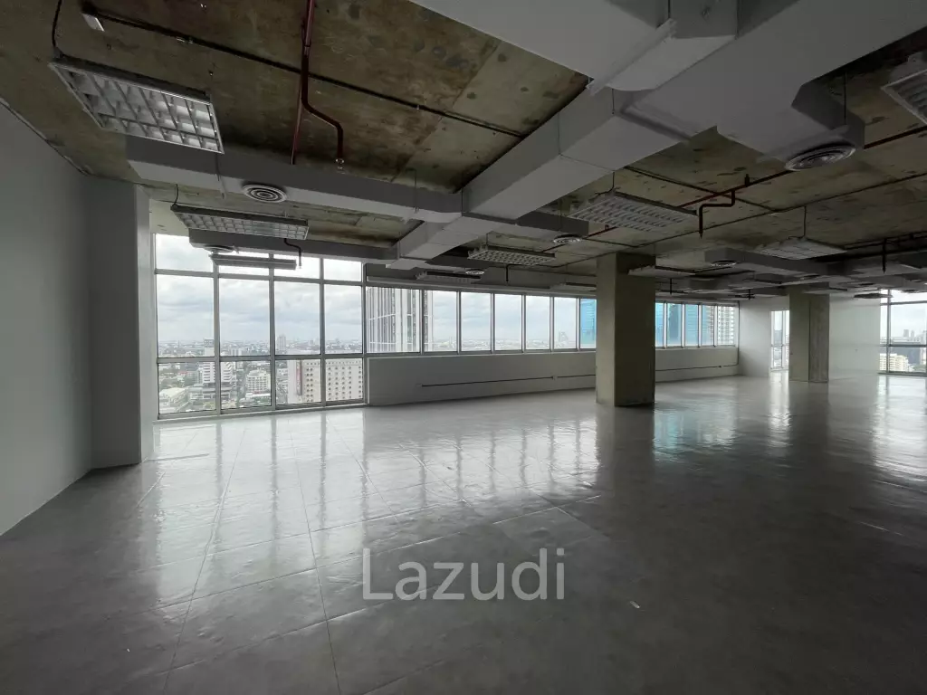 Luxury Office Space for Rent in Khlong Tan Nuea