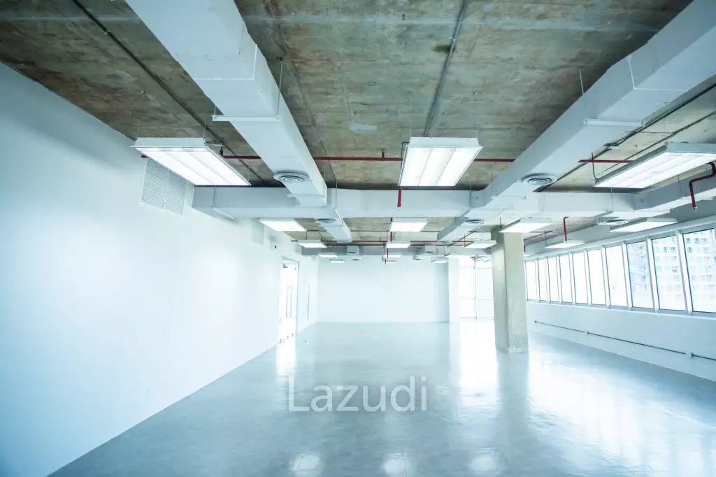 Luxury Office Space for Rent in Khlong Tan Nuea