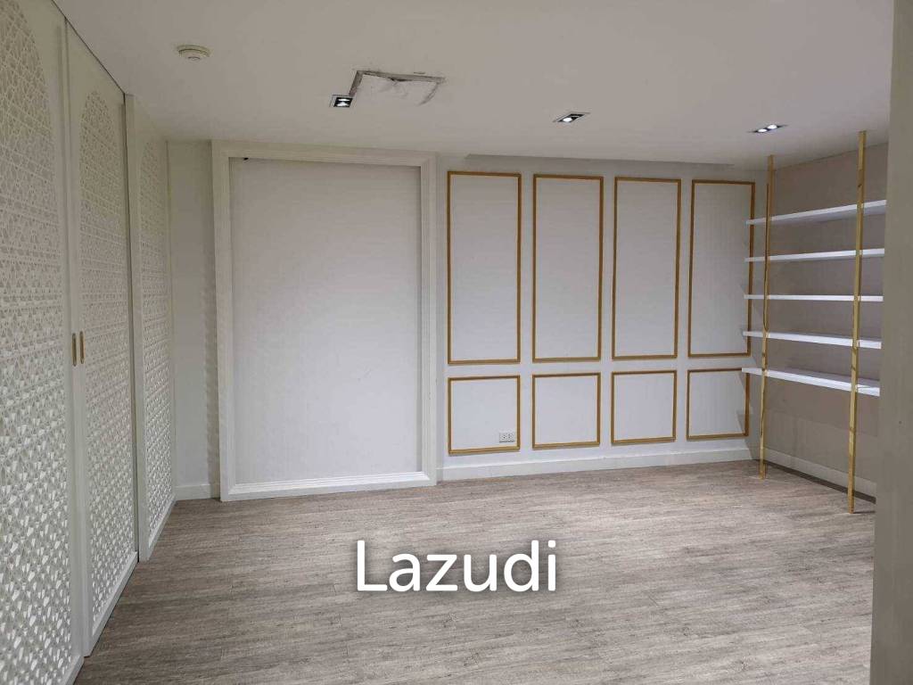 Ultra Premium Fully Fitted Office for rent in Asoke