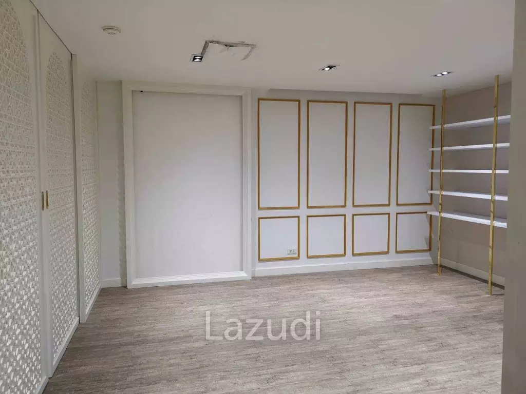 Ultra Premium Fully Fitted Office for rent in Asoke