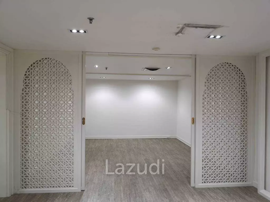 Ultra Premium Fully Fitted Office for rent in Asoke