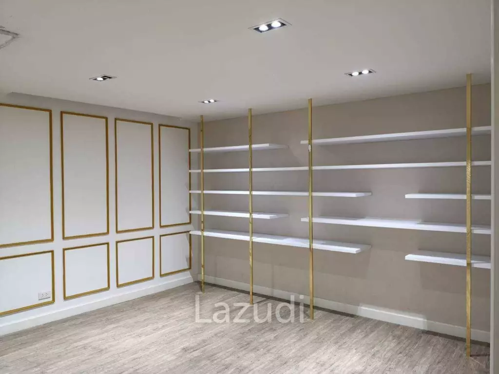 Ultra Premium Fully Fitted Office for rent in Asoke