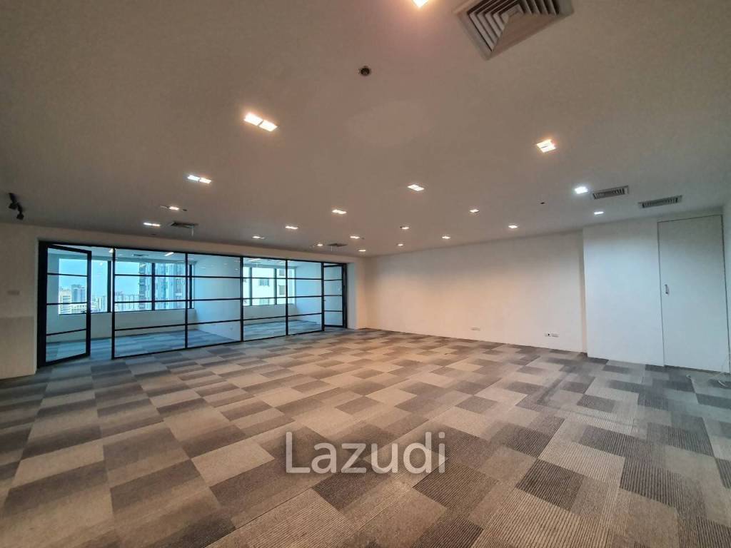 Premium Office Space for Sale in Huaykwang