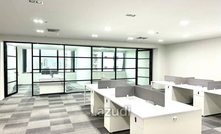 Premium Office Space for Sale in Huaykwang
