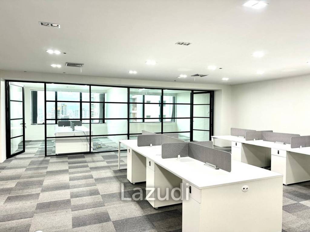 Premium Office Space for Sale in Huaykwang