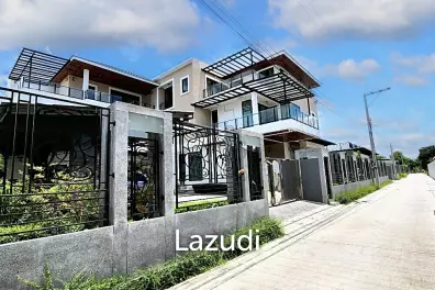 9 Bed 1,896 SQ.M House for sale Soi Punnawithi 27