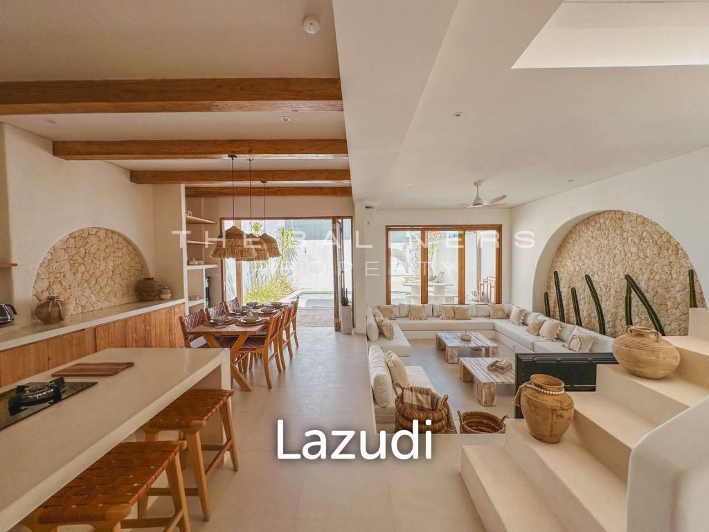 BRAND NEW MEDITERRANEAN-TROPICAL VILLA IN STRATEGIC UNGASAN