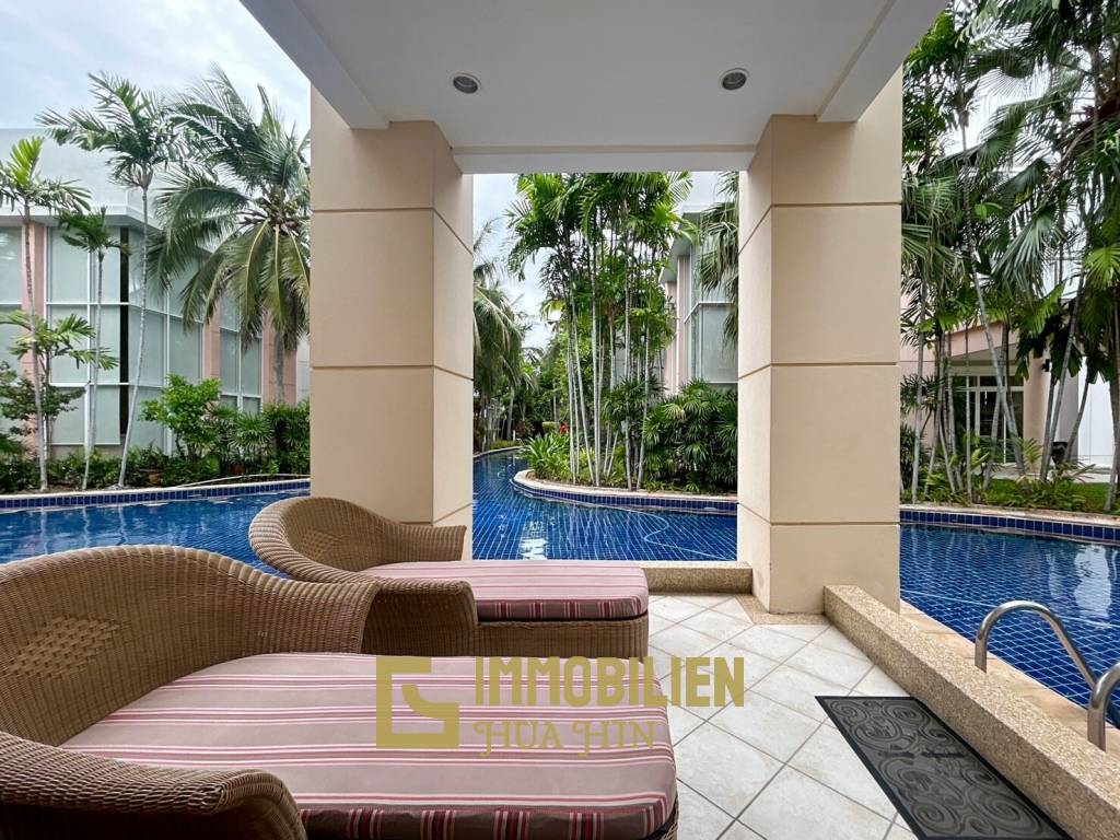 Blue Lagoon: 2 Bedroom Pool Access Condo