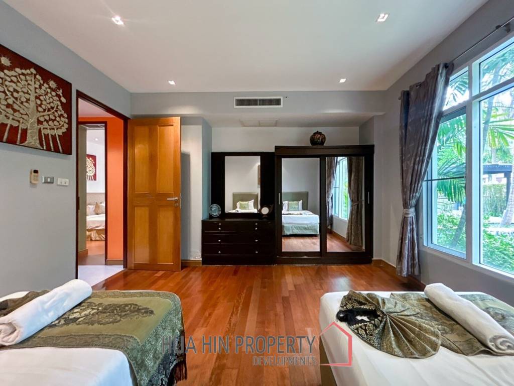 Blue Lagoon: 2 Bedroom Pool Access Condo