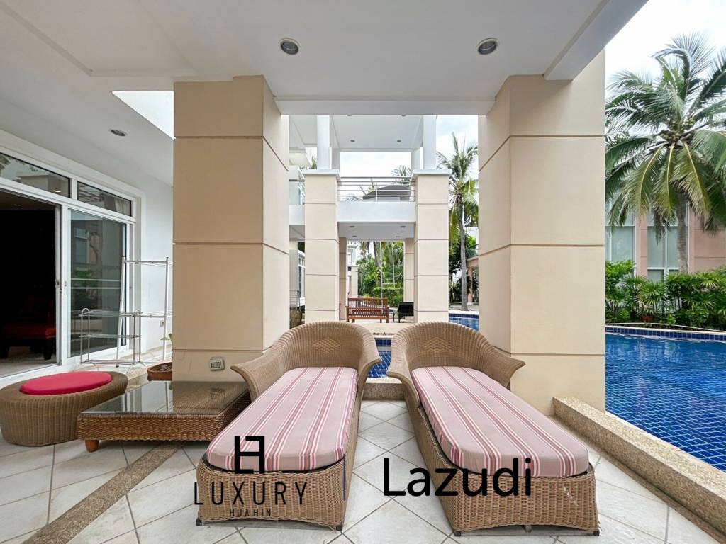 Blue Lagoon: 2 Bedroom Pool Access Condo