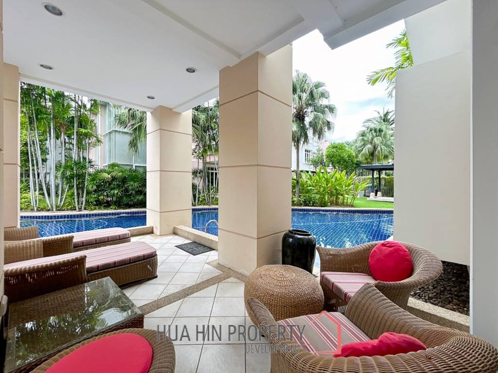 Blue Lagoon: 2 Bedroom Pool Access Condo