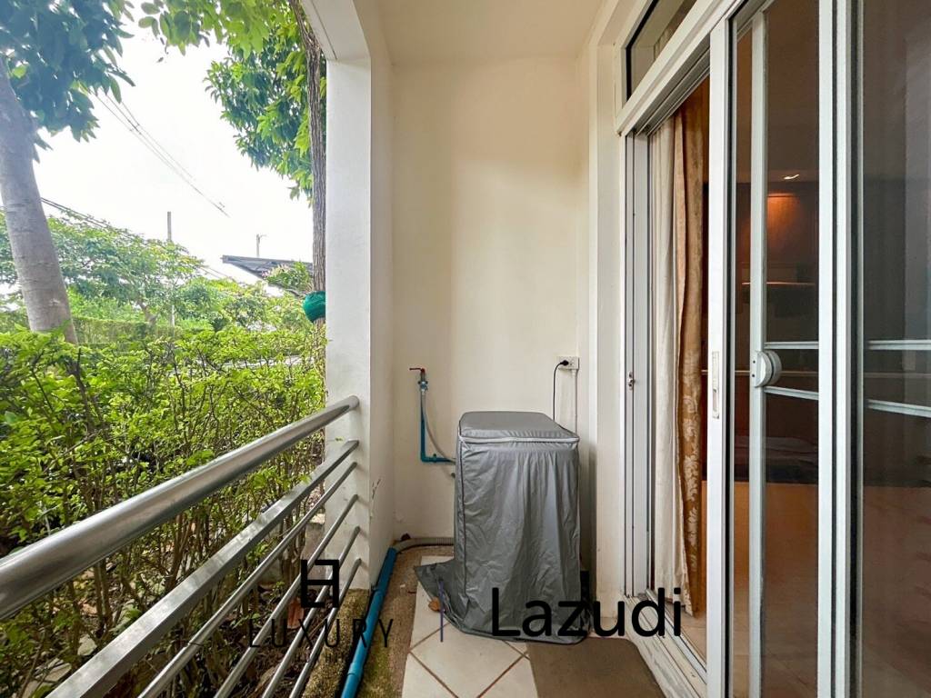 Blue Lagoon: 2 Bed 2 Bath Pool Access Condo