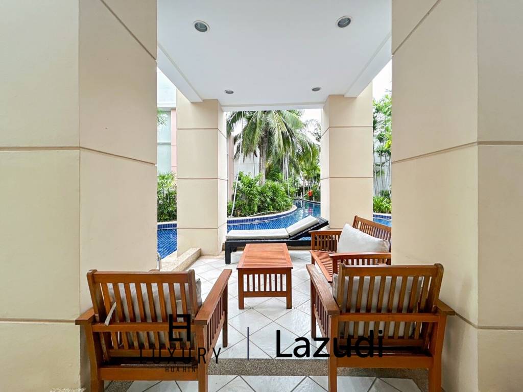 Blue Lagoon: 2 Bed 2 Bath Pool Access Condo