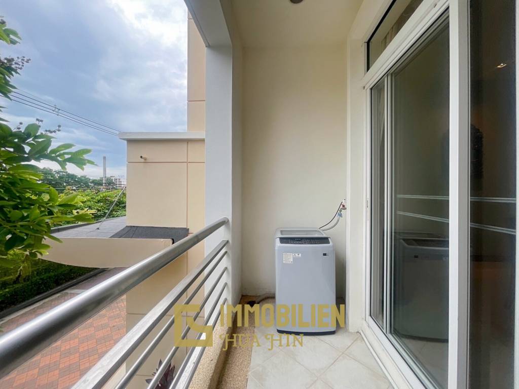 Blue Lagoon: 2 Bedroom Pool View Condo