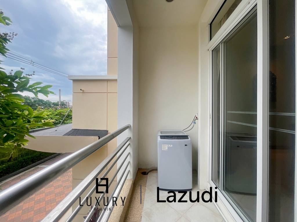 Blue Lagoon: 2 Bedroom Pool View Condo