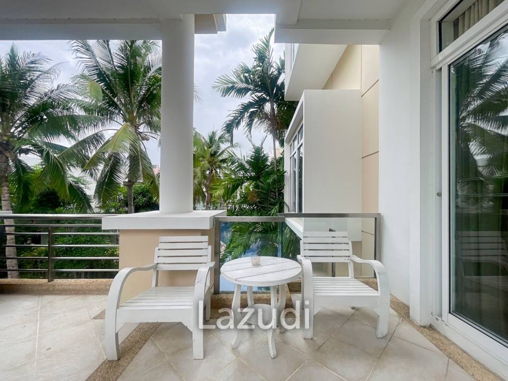 Blue Lagoon: 2 Bedroom Pool View Condo