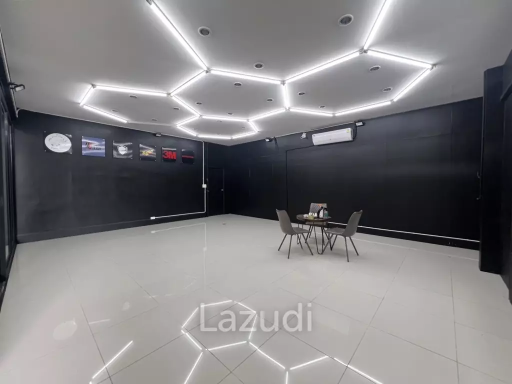 ขายบ้าน 2 ห้องนอนพร้อมอาคารหน้าร้านใน ต.ริมกก เชียงราย