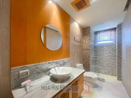 Blue Lagoon: 2 Bed 2 Bath Pool View Condo