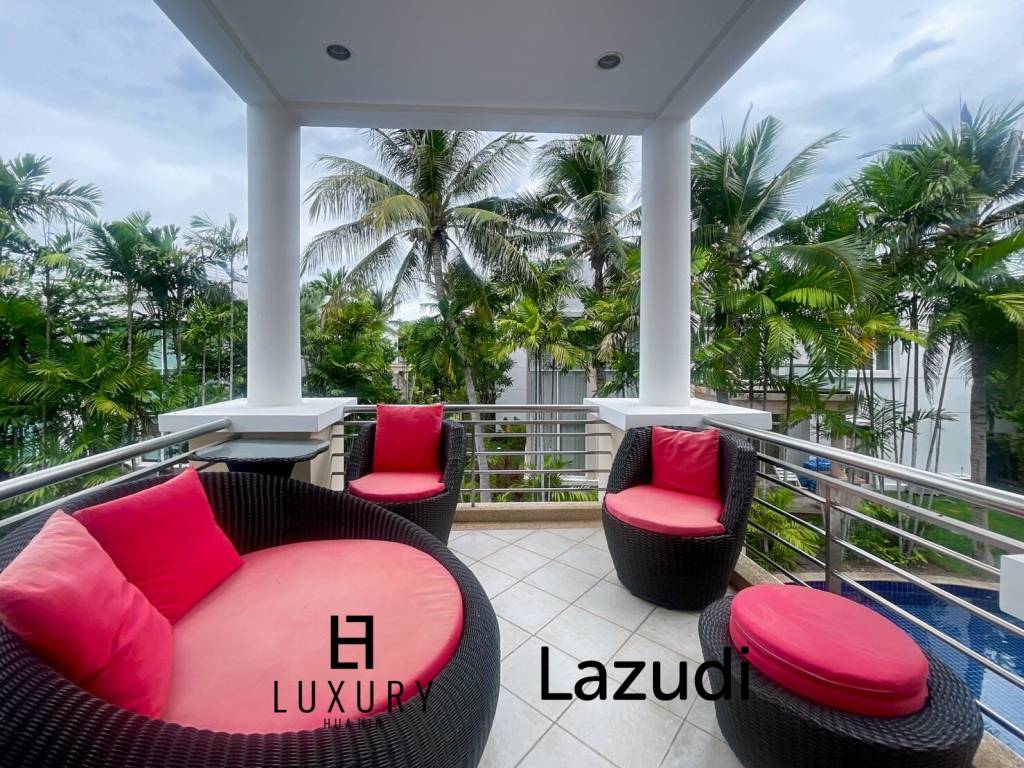 Blue Lagoon: 2 Bed 2 Bath Pool View Condo