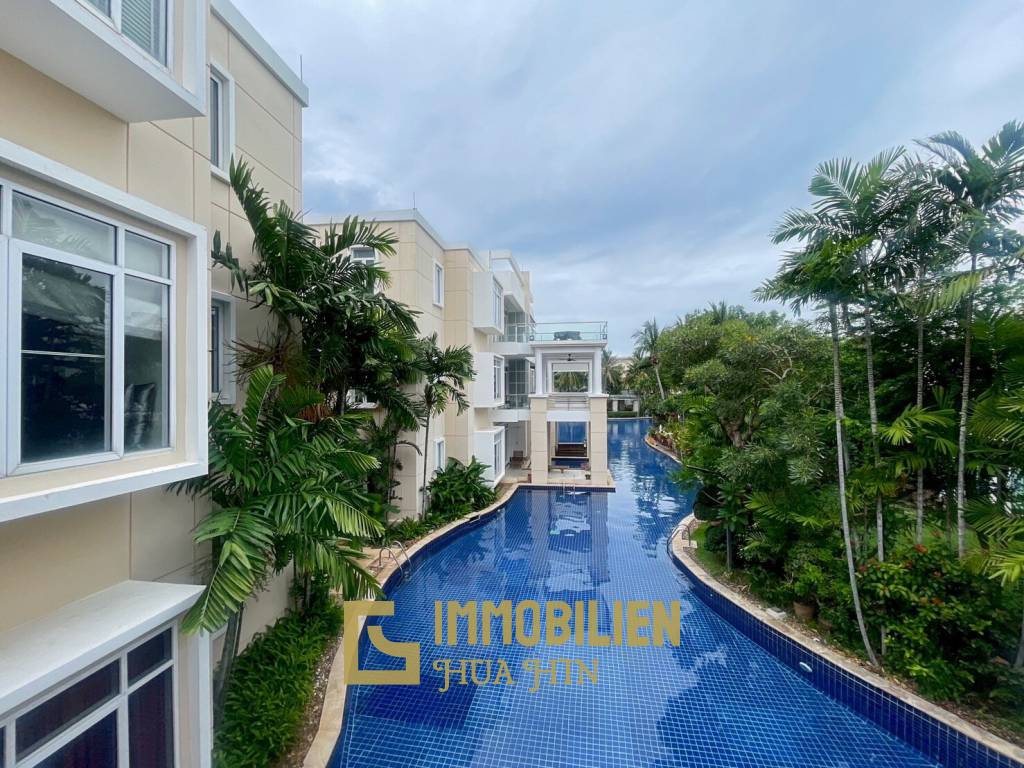 Blue Lagoon: 2 Bed 2 Bath Pool View Condo