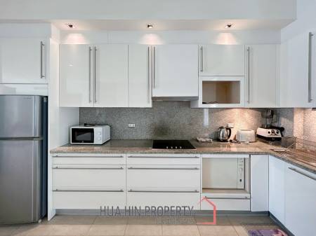 Blue Lagoon: 2 Bedroom Condo With Pool And Mountain Views