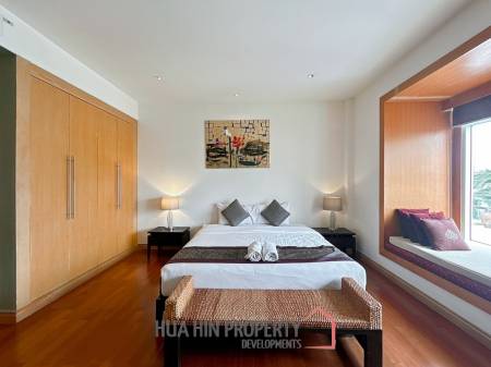 Blue Lagoon: 2 Bedroom Condo With Pool And Mountain Views