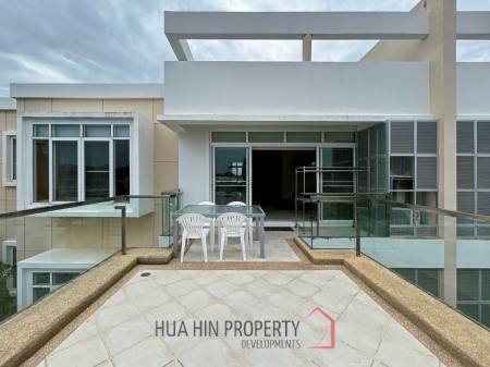 Blue Lagoon: 2 Bedroom Condo With Pool And Mountain Views
