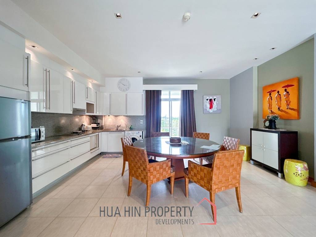 Blue Lagoon: 2 Bedroom Condo With Pool And Mountain Views