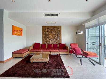 Blue Lagoon: 2 Bedroom Condo With Pool And Mountain Views