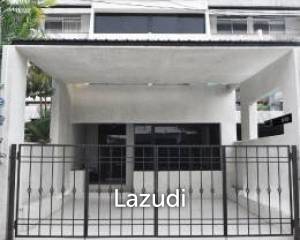 3 Bed 4 Bath 320 SQ.M Townhouse in Chong Nonsi