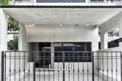 3 Bed 4 Bath 320 SQ.M Townhouse in Yenakart