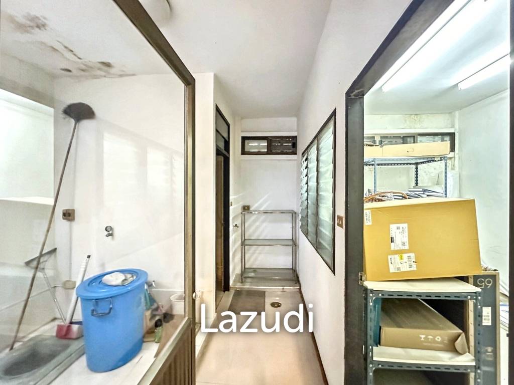3 Bed 4 Bath 320 SQ.M Townhouse in Yenakart