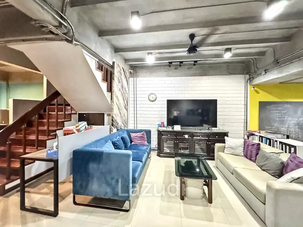 3 Bed 4 Bath 320 SQ.M Townhouse in Yenakart