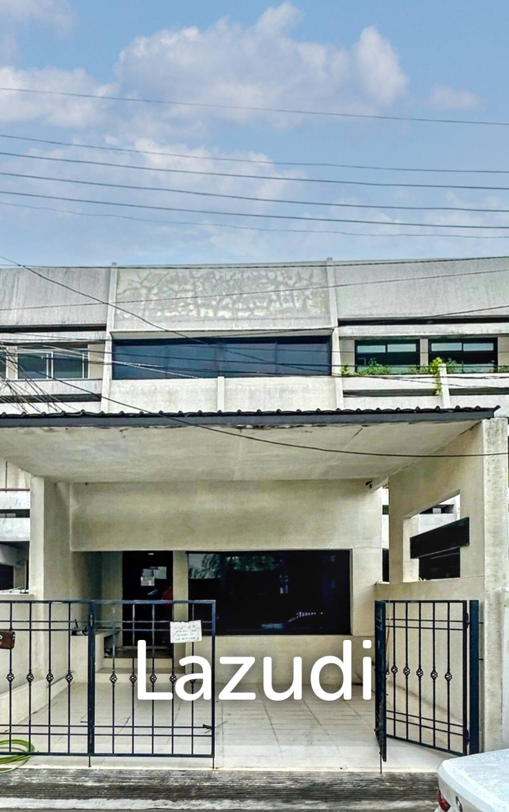 3 Bed 4 Bath 320 SQ.M Townhouse in Yenakart
