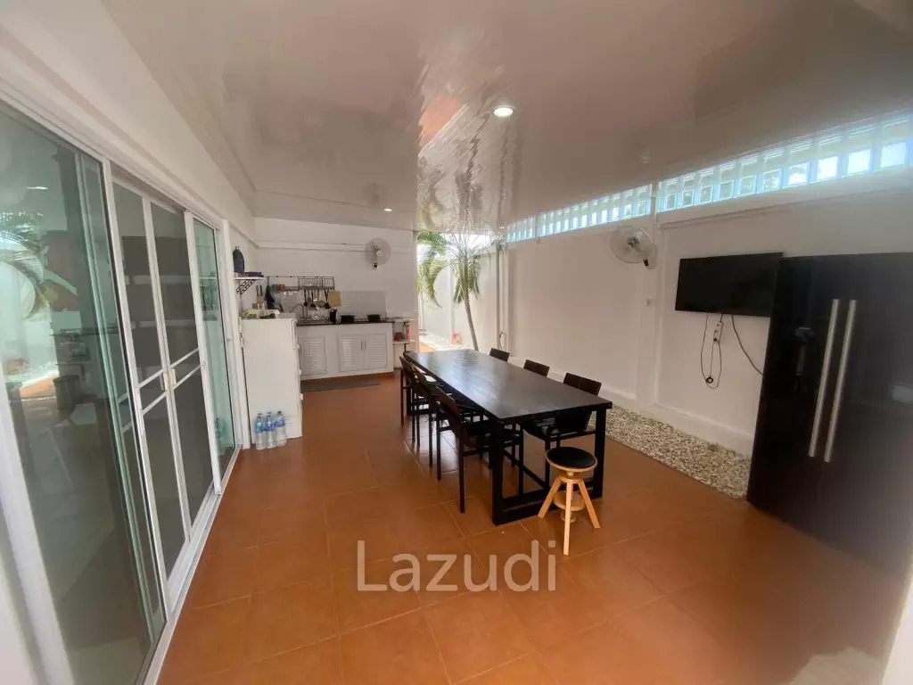 Emerald Scenery: 2 Bedroom with Roof Terrace!