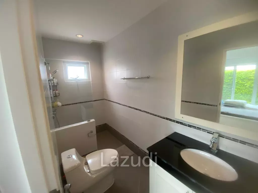 Emerald Scenery: 2 Bedroom with Roof Terrace!