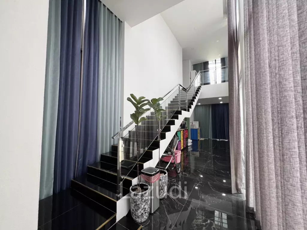 Luxury House For Sale, 5 bedrooms, Mountain View in Ban Du