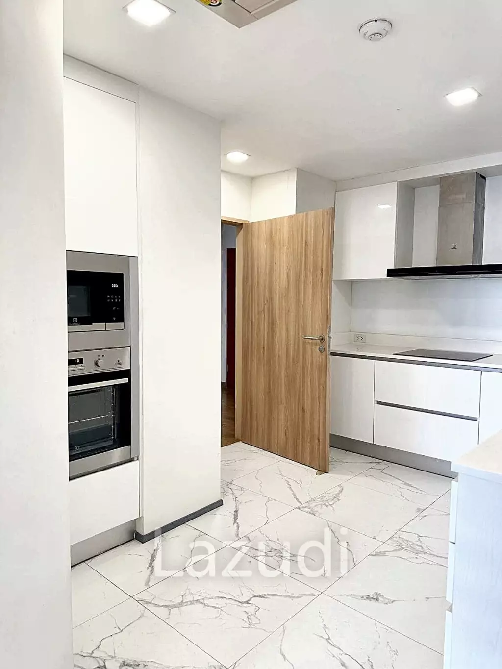 3 Bedroom 3 Bathroom 260 SQ.M La Cascade