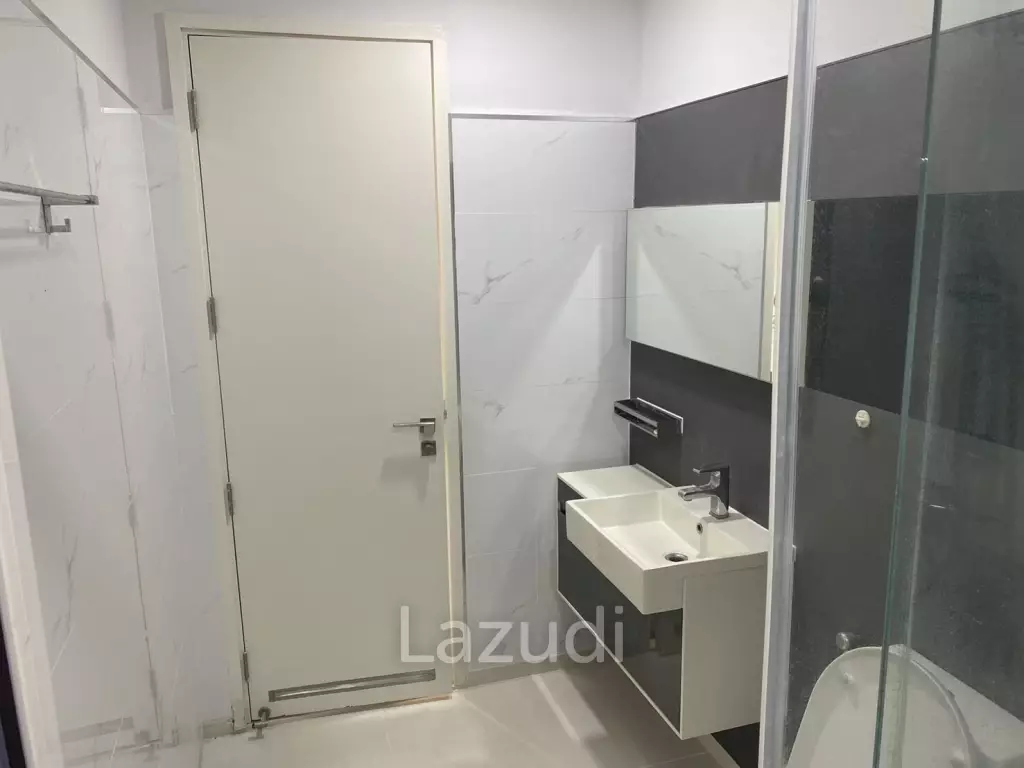 2 Bed 2 Bath 75 SQ.M The Room Sukhumvit 62