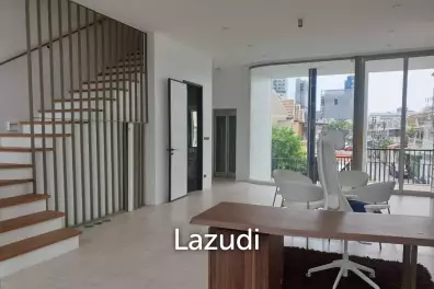 Ultra Luxury Home Office for Sale in Ladphrao 35