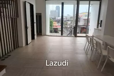 Ultra Luxury Home Office for Sale in Ladphrao 35
