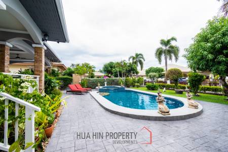 Luxury 3/4 bed pool villa close to Cha'am beach